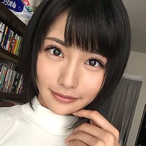 石原莉奈出演的 AV 在線看